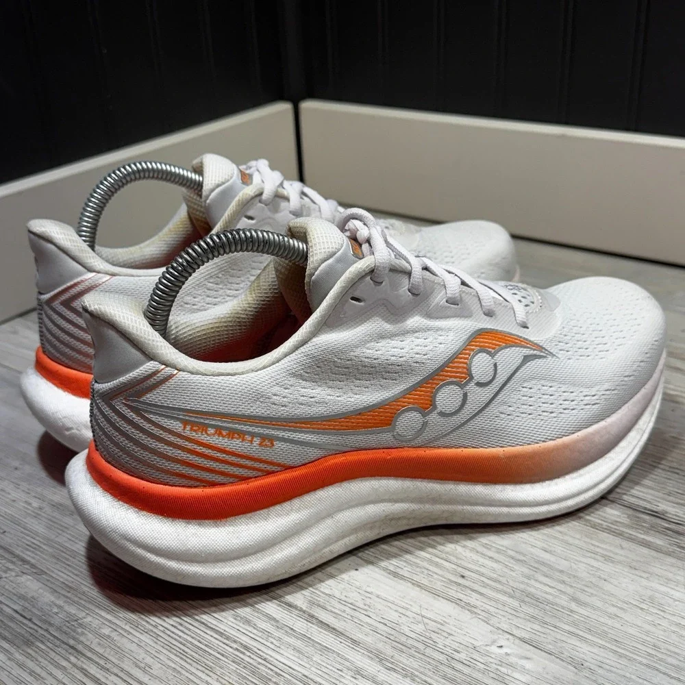 Saucony Triumph 23 Shoes Womens Size 8.5W White Running Athletic Sneaker S11024